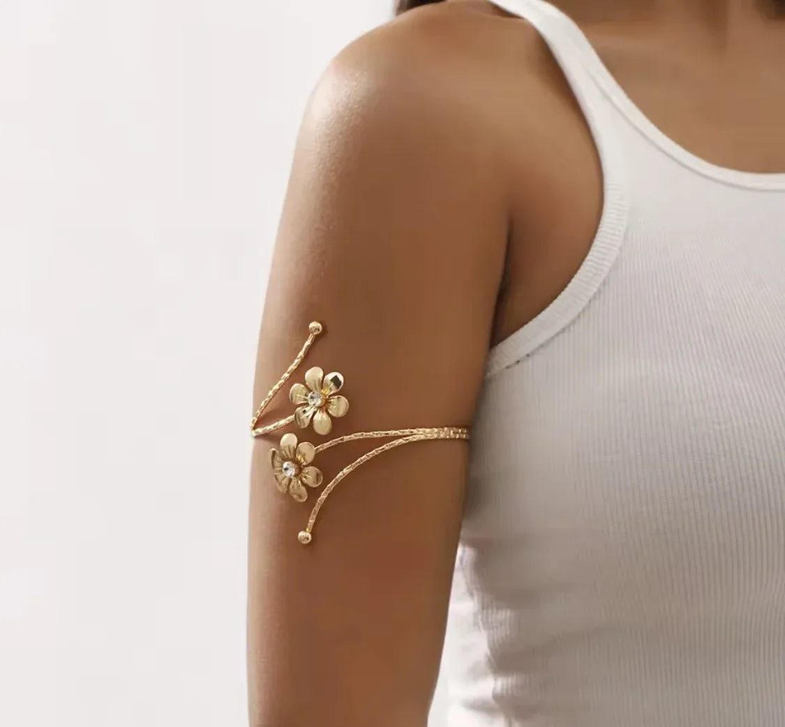 Plaj Takıları ile Yaz Kombinleri