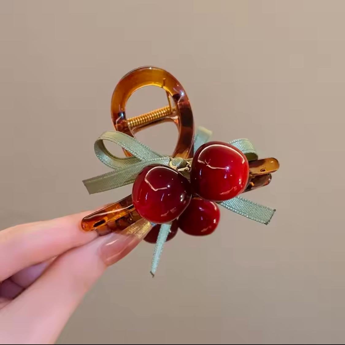 Kiraz Tasarım Retro Toka