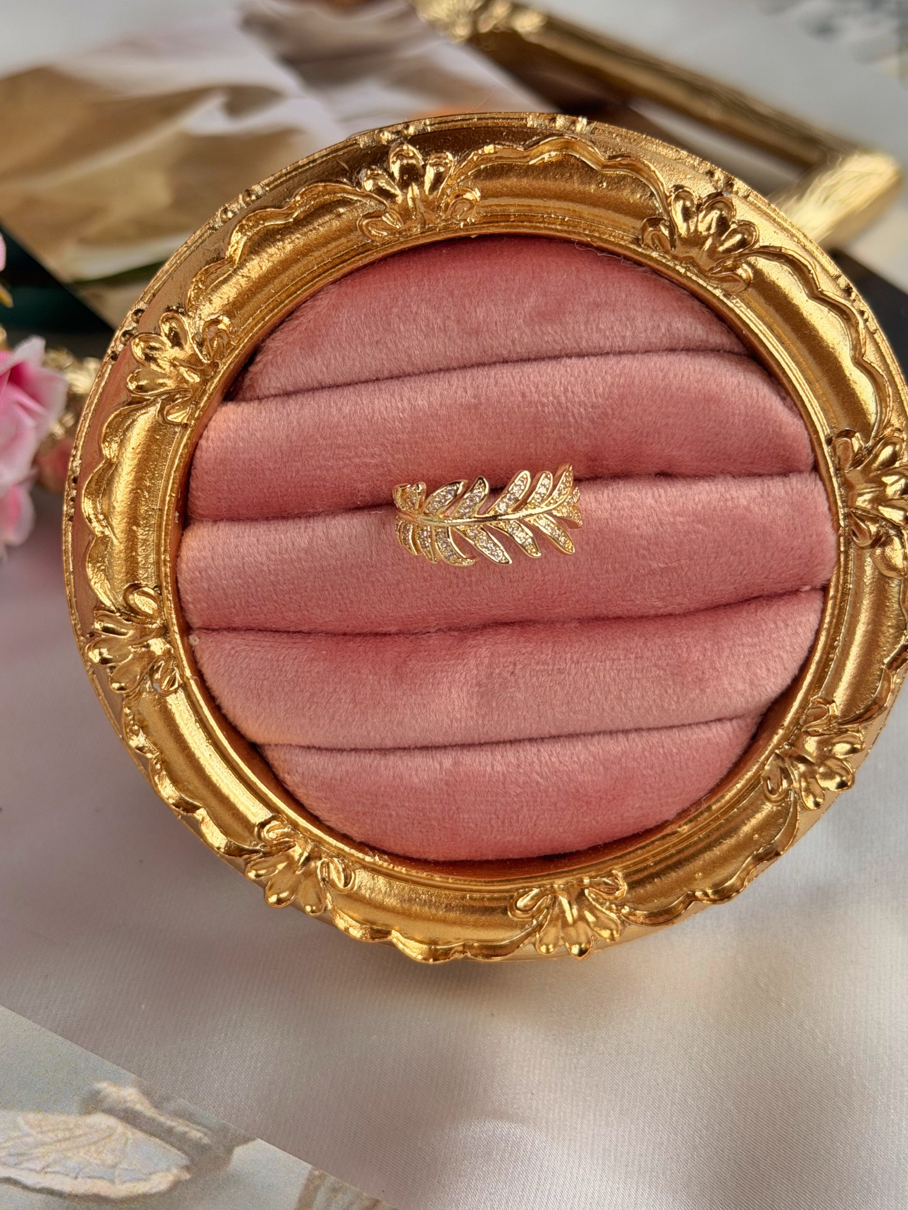 Gold Yaprak Tasarım Vintage Yüzük