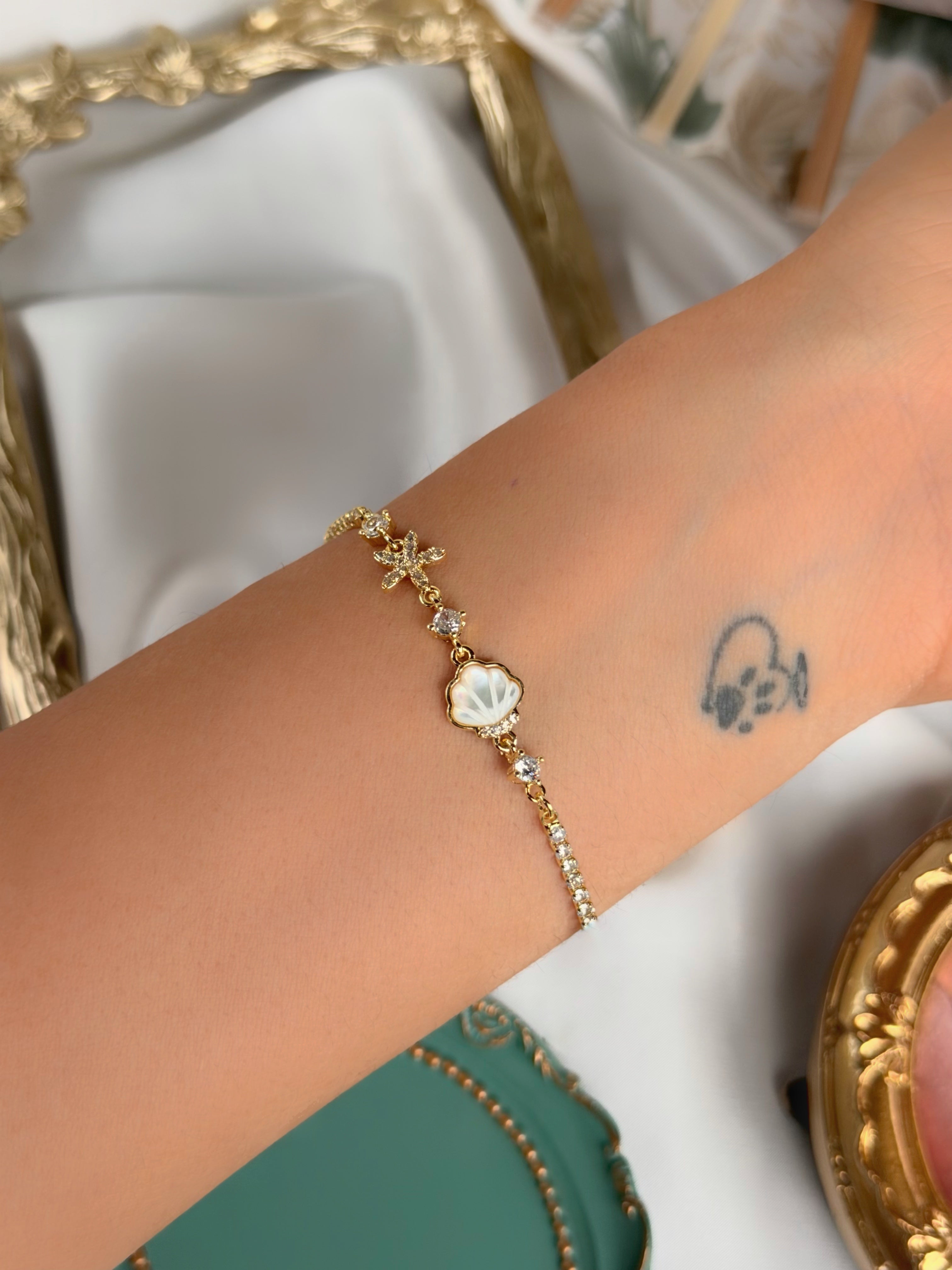 Yıldızlı Deniz Kabuğu Figürlü Tasarım Bileklik