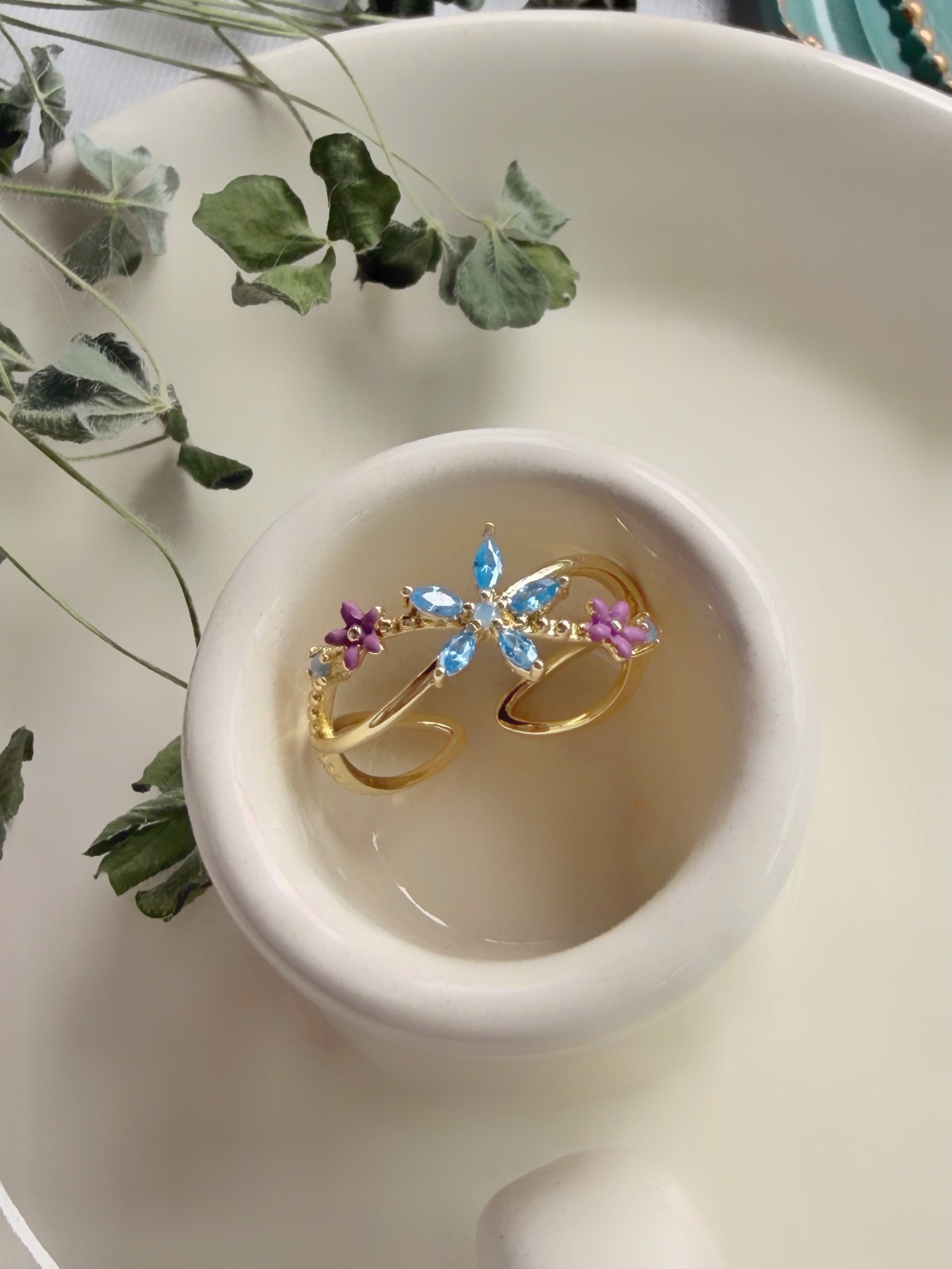 Pembe ve Mavi Çiçek Tasarım Yüzük