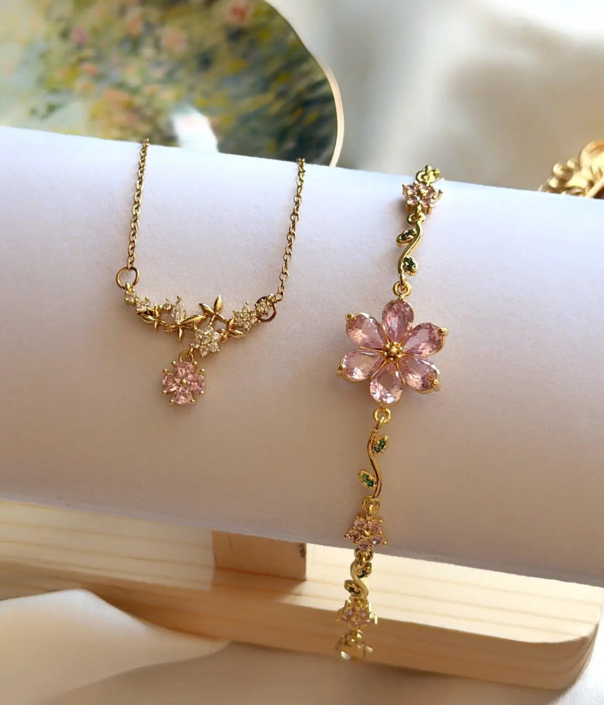 Pembe Çiçekli Gold Kolye ve Bileklik Takı Seti Vintage Aksesuar