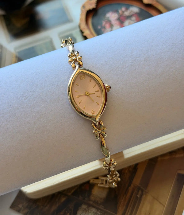 Vintage Çiçek Motifli Kadın Saati Vintage Aksesuar