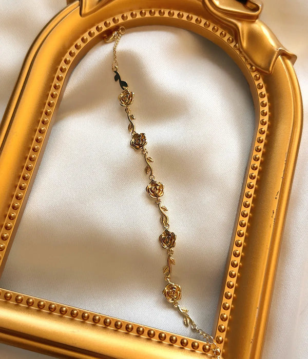 Vintage Gül Motifli Gold Kadın Bileklik Vintage Aksesuar