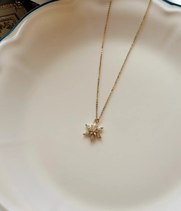 Vintage Işıltılı Taş Detaylı Gold Kadın Kolye Vintage Aksesuar