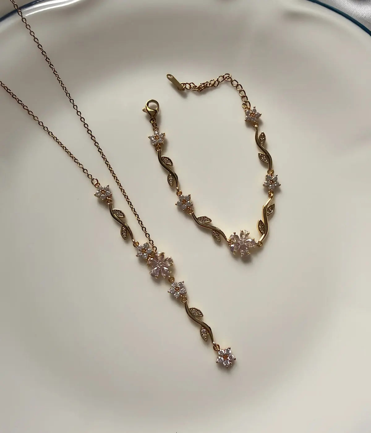 Vintage Lİla Çiçek Tasarımlı Çelik Set Vintage Aksesuar