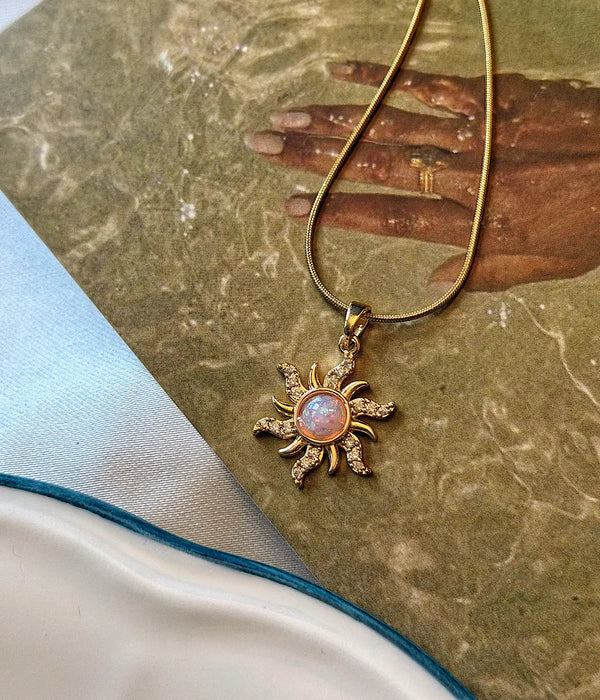 Vintage Pembe Opal Taşlı Güneş Çelik Kolye Vintage Aksesuar