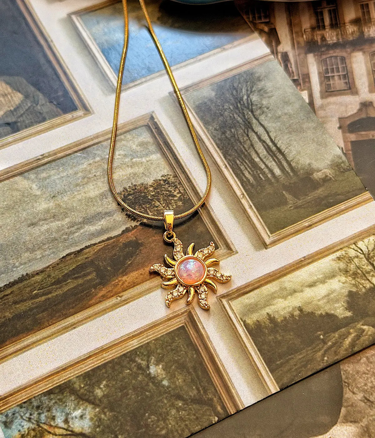 Vintage Pembe Opal Taşlı Güneş Çelik Kolye Vintage Aksesuar