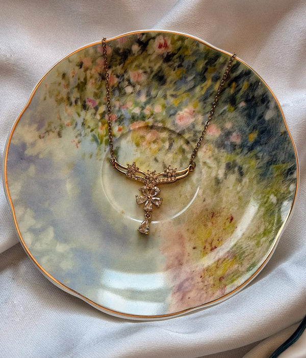 Vintage Taşlı Çiçek Dalı ve Damla Detaylı Gold Kadın Kolye Vintage Aksesuar