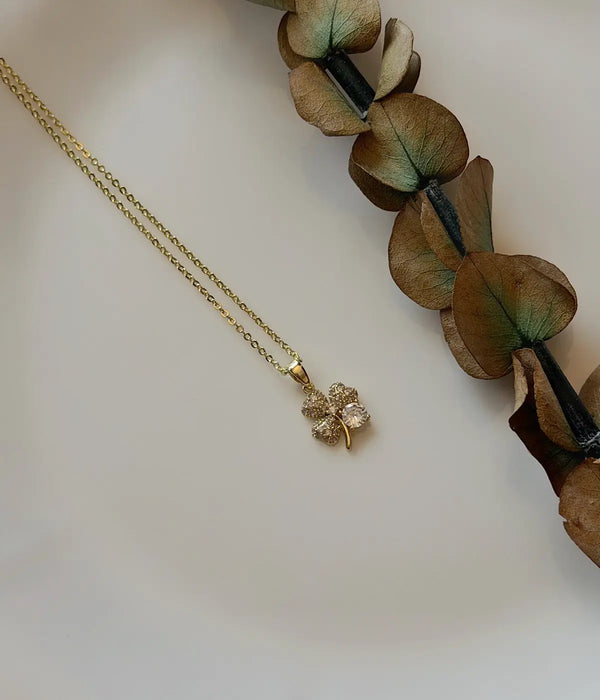 Vintage Zirkon Taşlı Yonca Gold Kolye Vintage Aksesuar