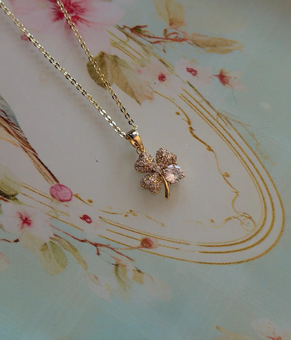 Vintage Zirkon Taşlı Yonca Gold Kolye Vintage Aksesuar