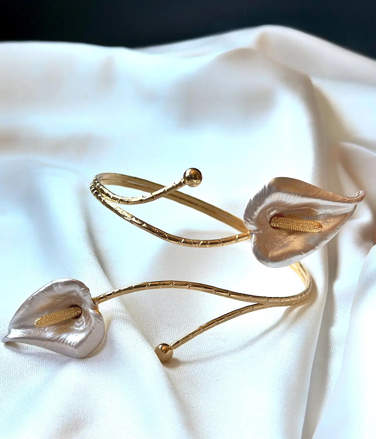 Vintage Kala Çiçeği Gold Pazu Bilekliği Vintage Aksesuar