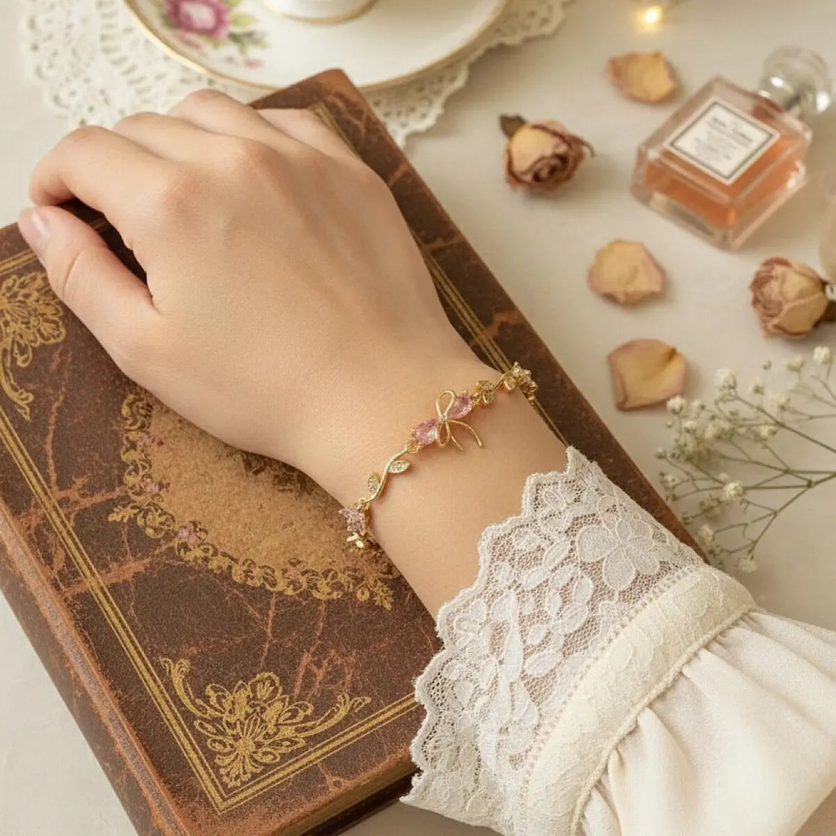 Çiçek Detaylı Kurdele Vintage Bileklikler Vintage Aksesuar