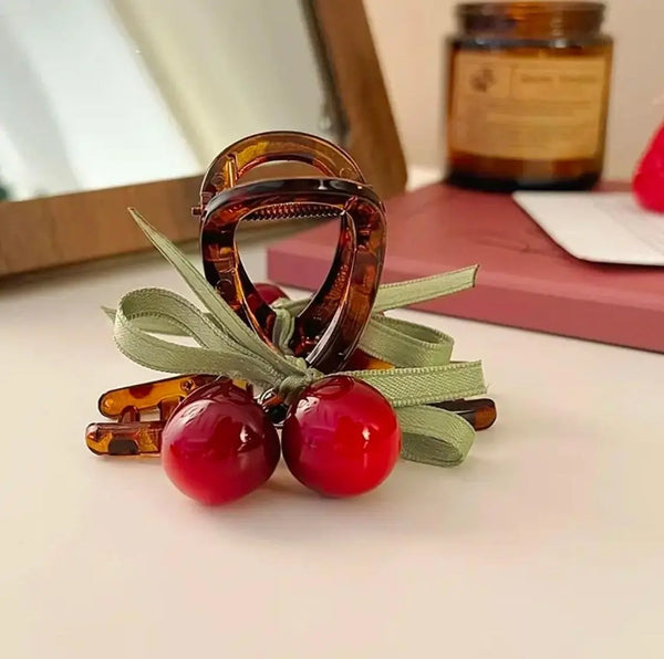 Kiraz Tasarım Retro Toka