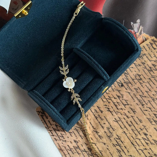 Düş Çiçeği Vintage Tasarım Bileklik Vintage Aksesuar