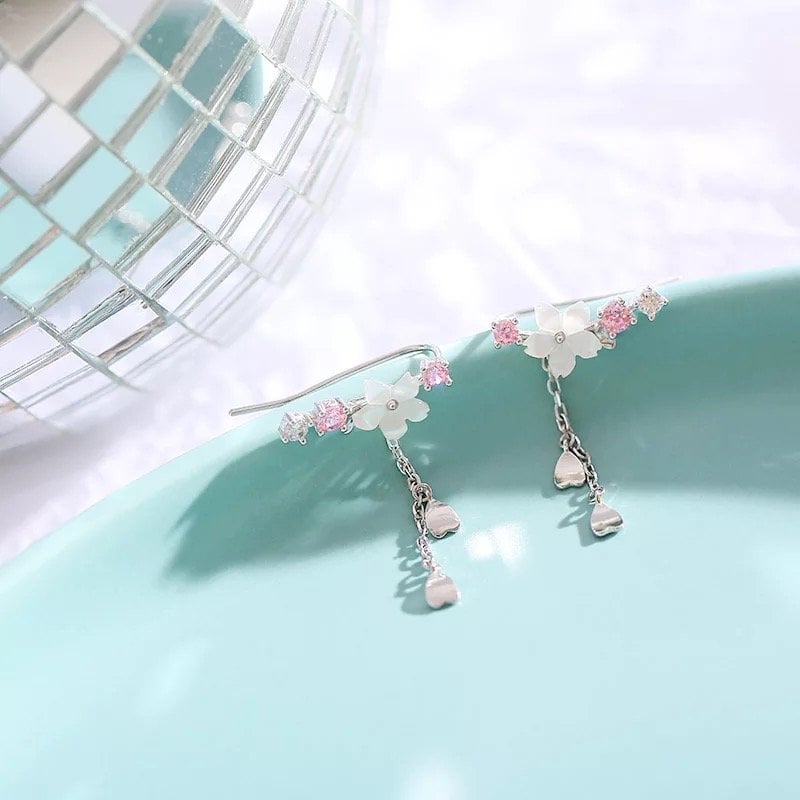 Flower Taşlı Gümüş Küpe