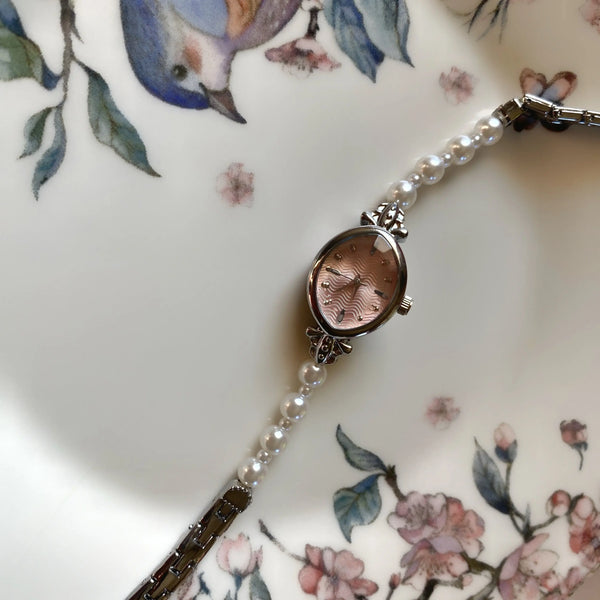 Pembe Oval Kadran İnci Tasarım Saat