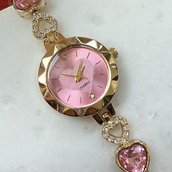 Pembe Kalp Tasarım Taşlı Saat