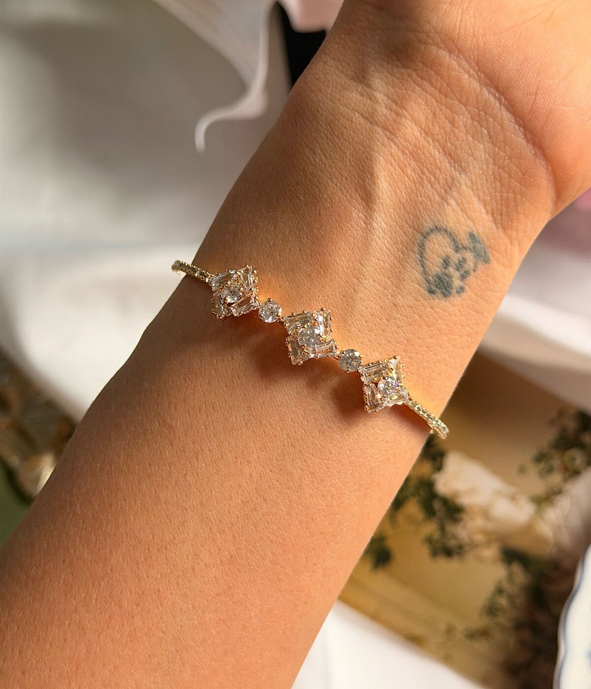 Zarif Baget Kesim Taşlı Halka Bileklik