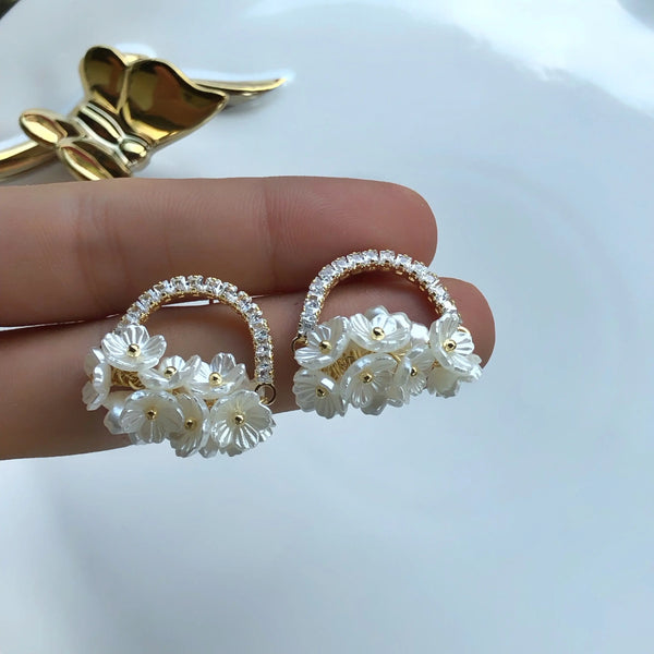 Kristal Taşlı Buket Küpe