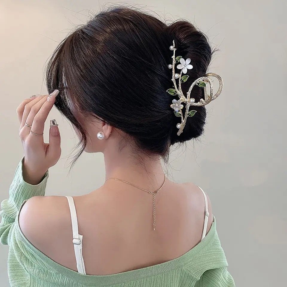 İnci Detaylı Çiçek Toka