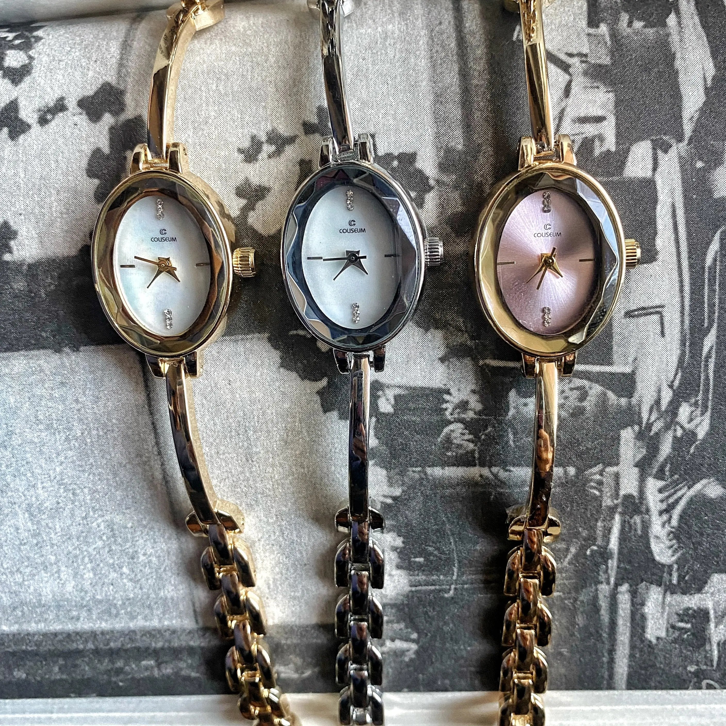 Vintage Oval Tasarım Kelepçe Kordon Saat