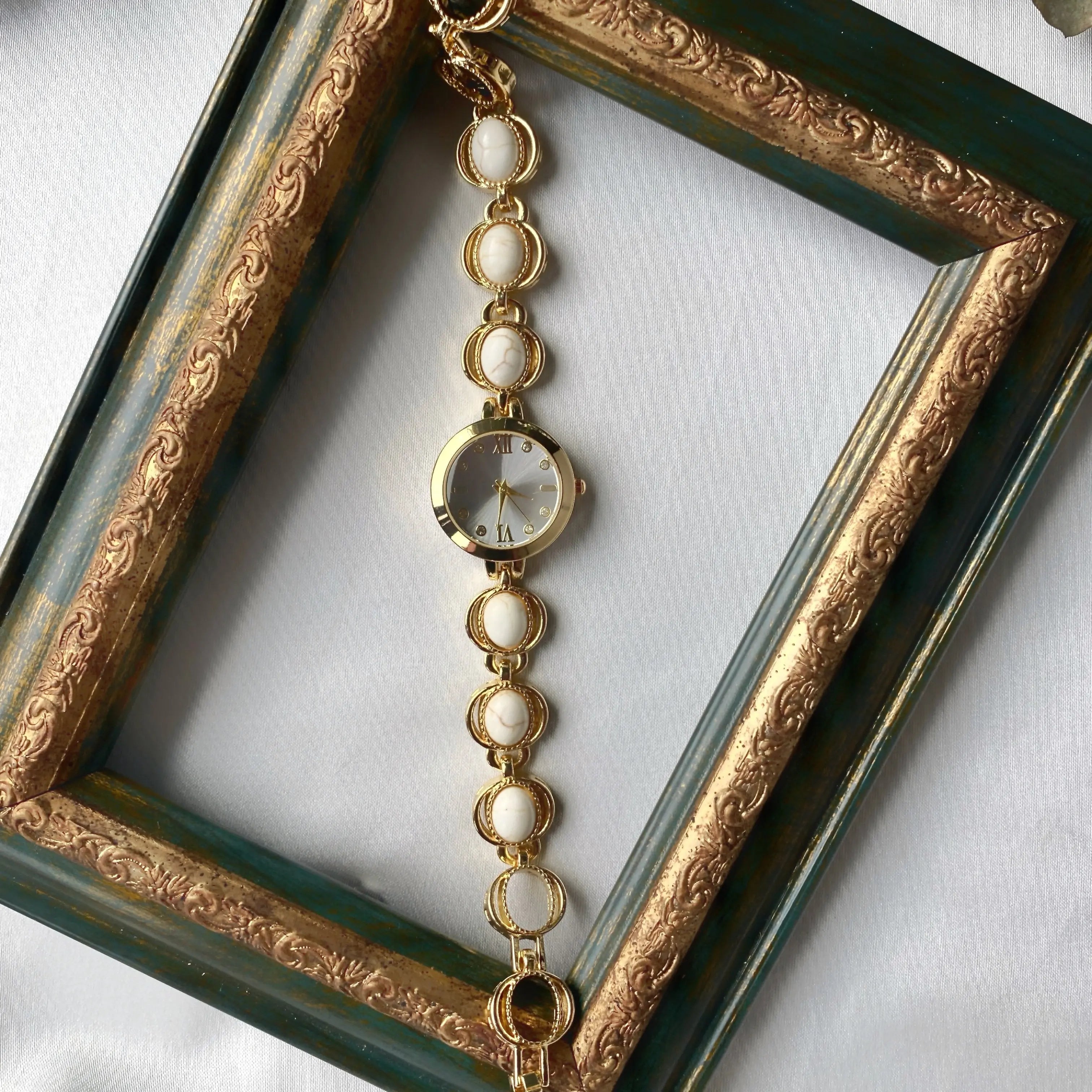 Oval Taş Tasarım Vintage Saat