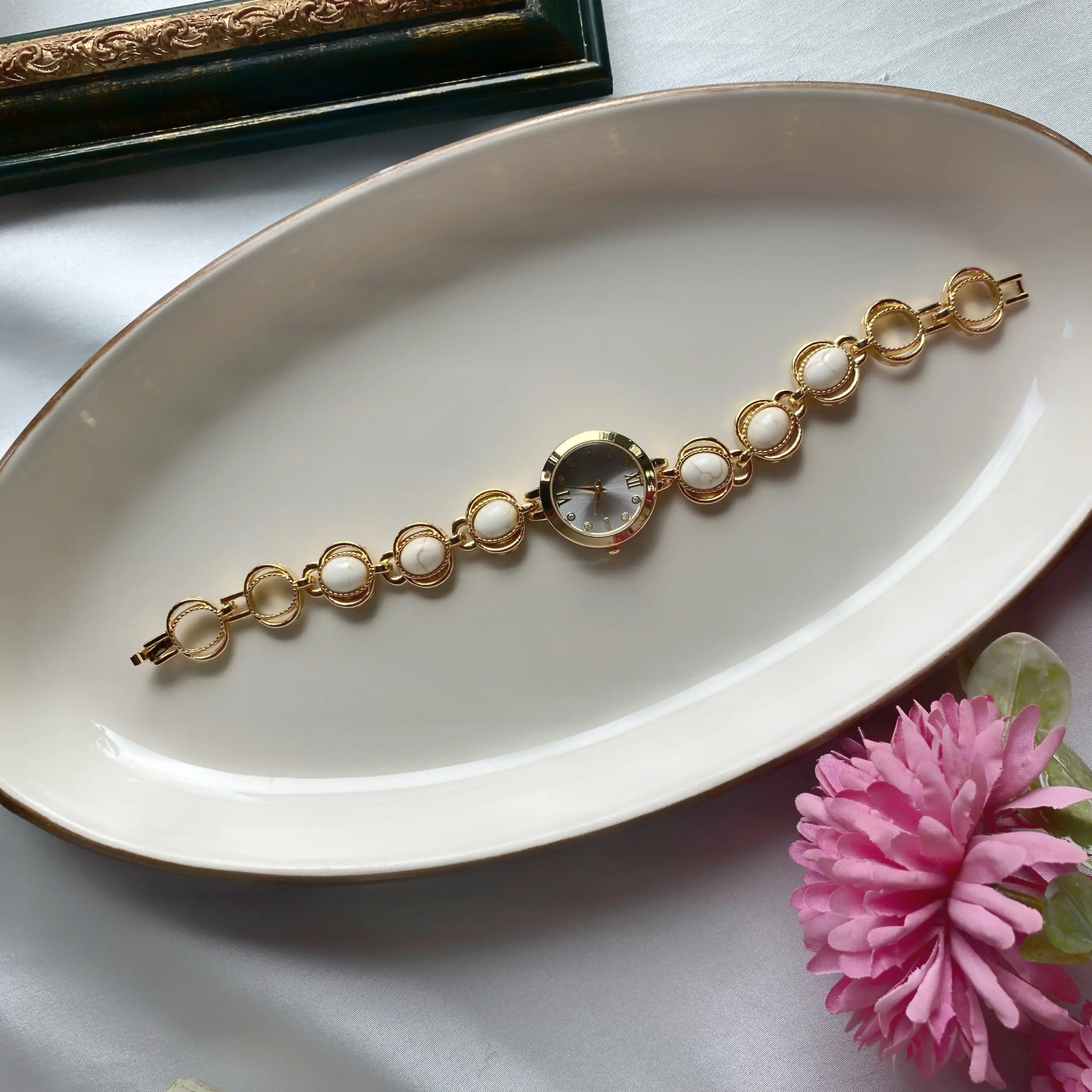 Oval Taş Tasarım Vintage Saat