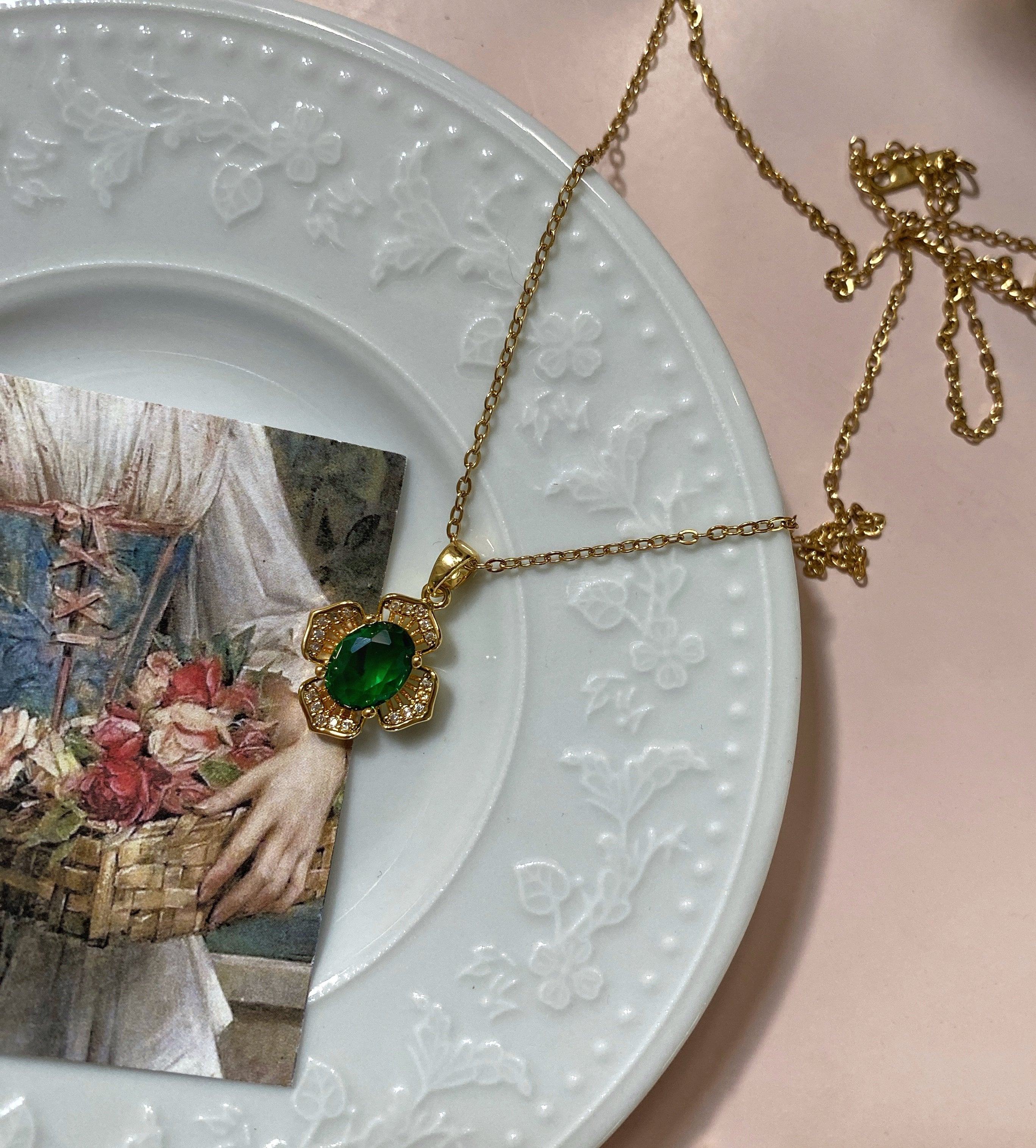 Yeşil Taşlı Vintage Çelik Kolye