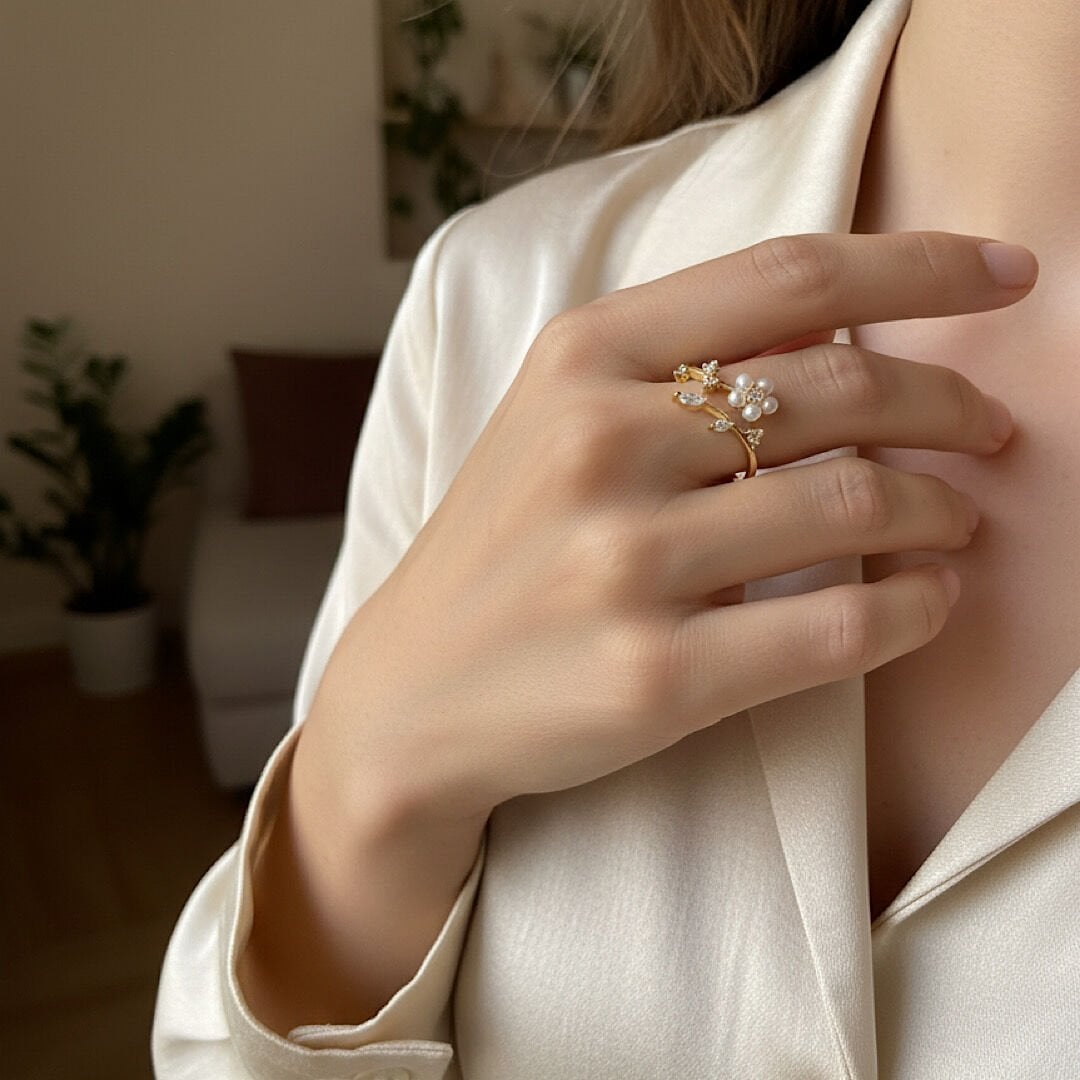 İnci Detaylı Çiçek Figürlü Taşlı Tasarım Yüzük