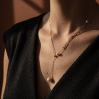 İnci Detaylı Yaprak Çelik Kolye