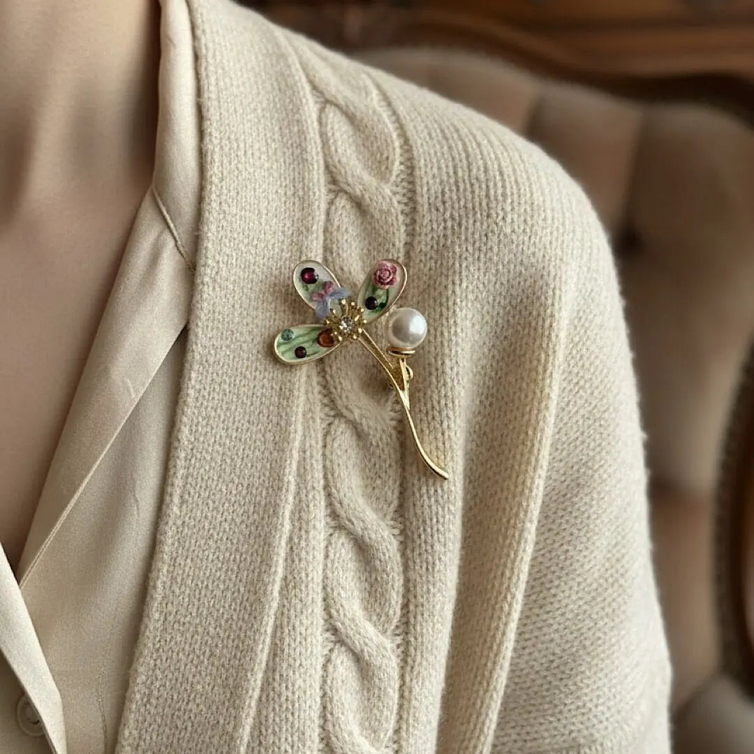 Kelebek Detaylı Çiçek Broş Vintage Aksesuar