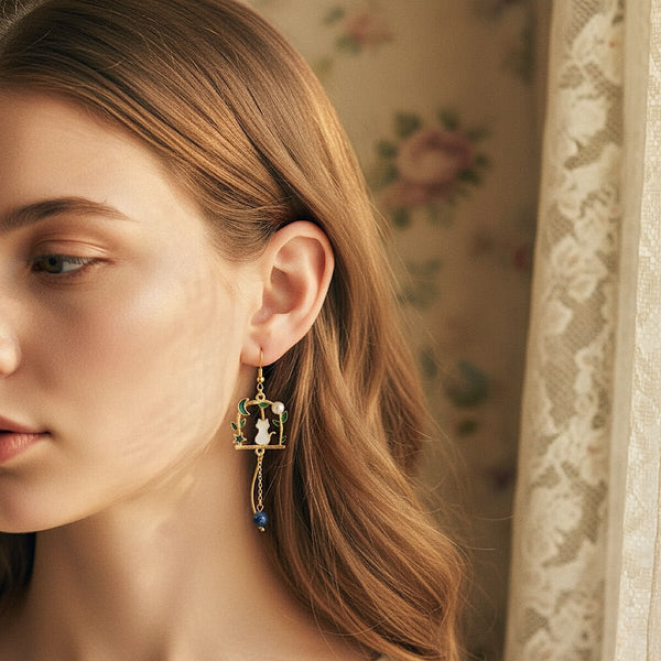 Lovely Cat Night Küpe