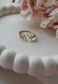 Minimal Çiçek Dalı Pastel Renkli Vintage Yüzük