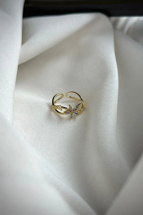 Minimal Çiçek Detaylı Mavi Taşlı Yüzük Vintage Aksesuar
