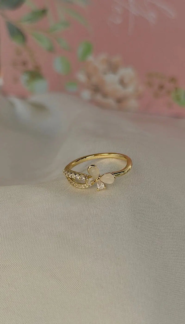 Minimal Fiyonk Detaylı Zirkon Taşlı Vintage Yüzük Vintage Aksesuar
