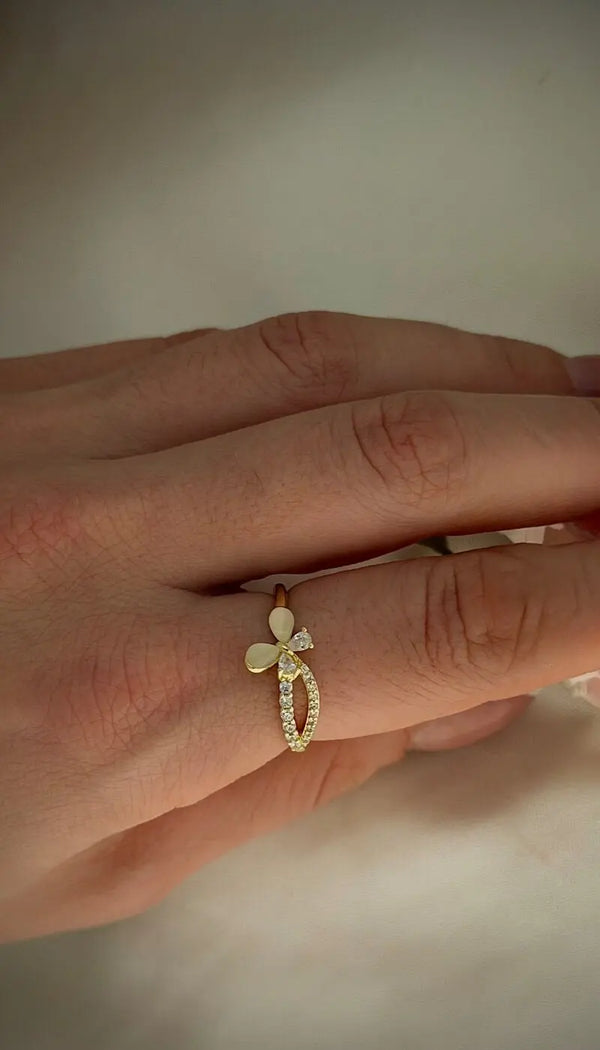 Minimal Fiyonk Detaylı Zirkon Taşlı Vintage Yüzük Vintage Aksesuar