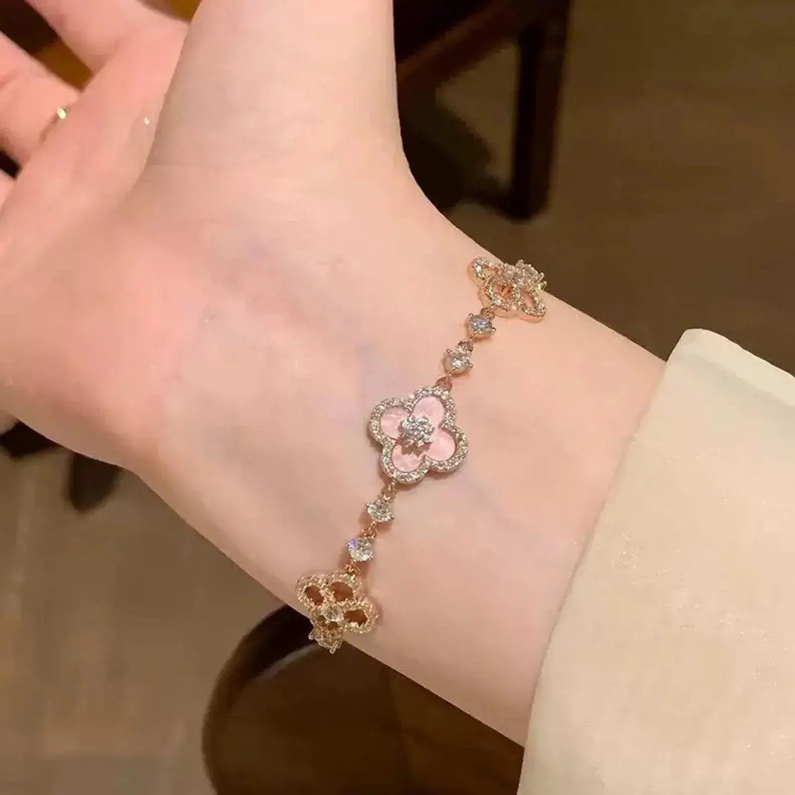 Pembe Yonca Tasarım Bileklik Vintage Aksesuar