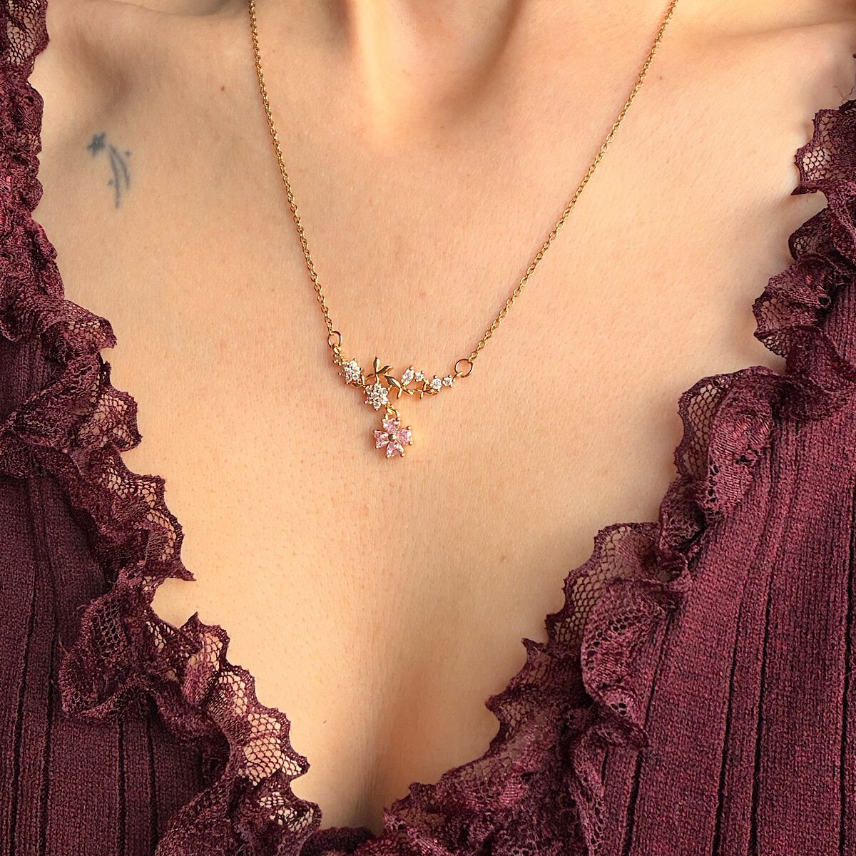 Peri Çiçeği Tasarım Çelik Kolye