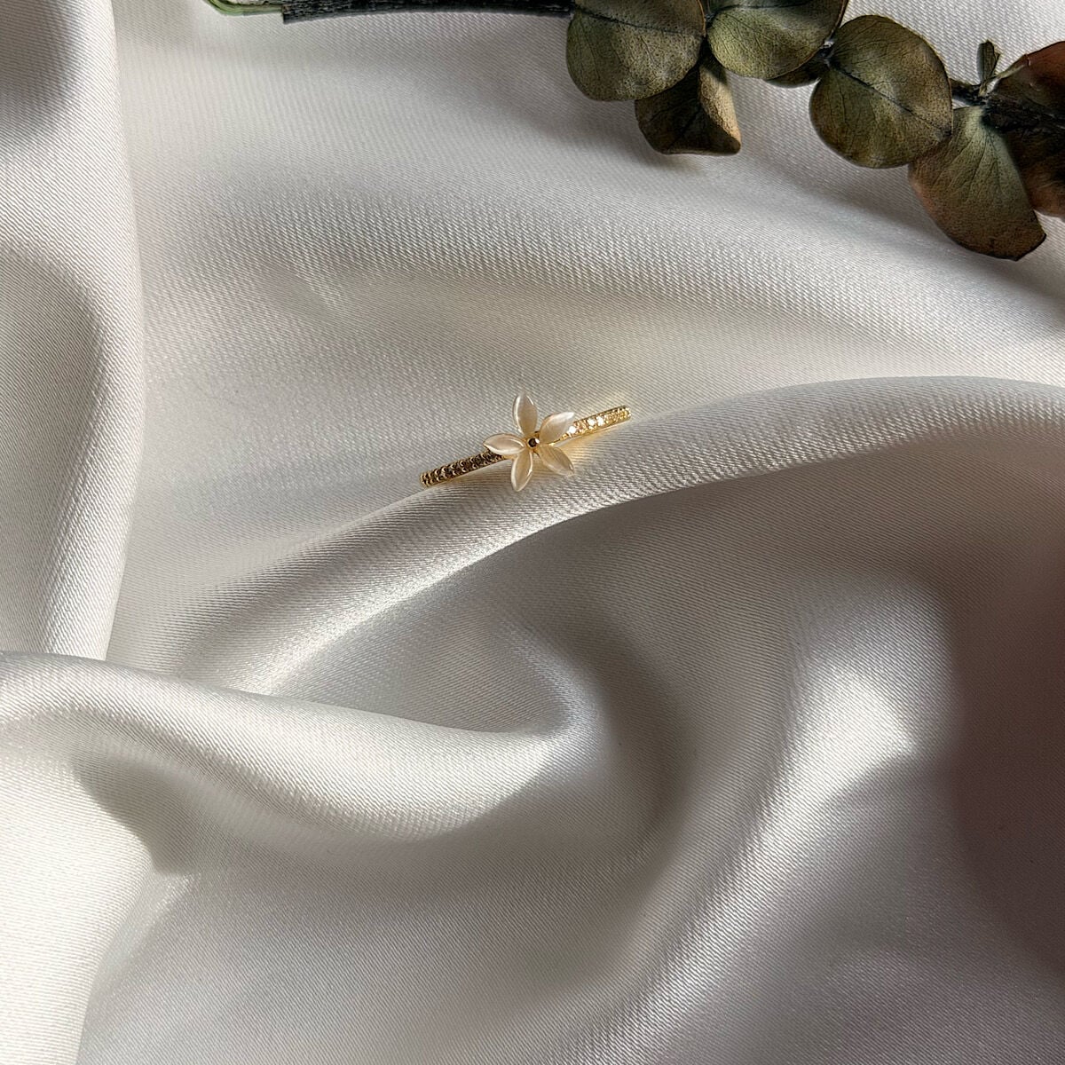 Peri Çiçeği Tasarım Yüzük