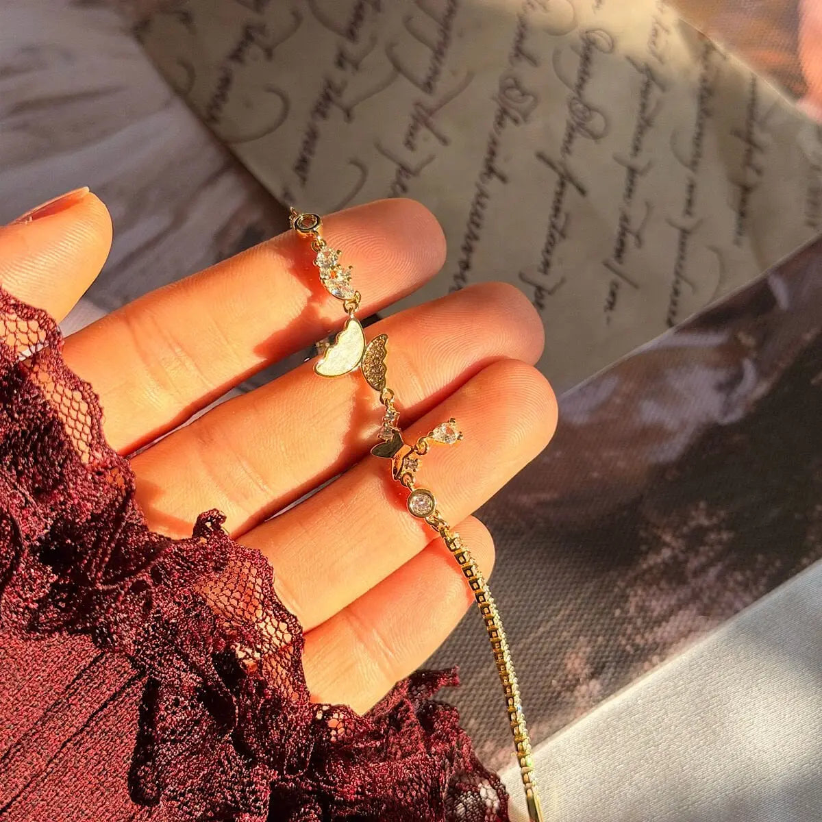 Sedef ve Zirkon Taşlı Tasarım Kelebek Bileklik Vintage Aksesuar