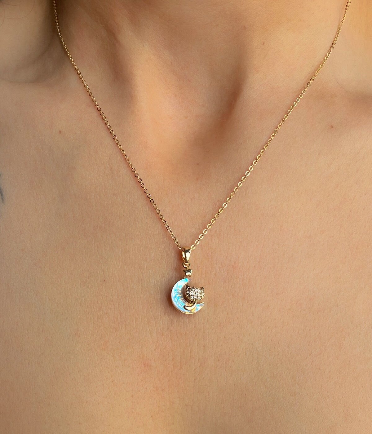 Vintage Ay ve Kedi Motifli Opal Taşlı Zarif Kadın Kolye