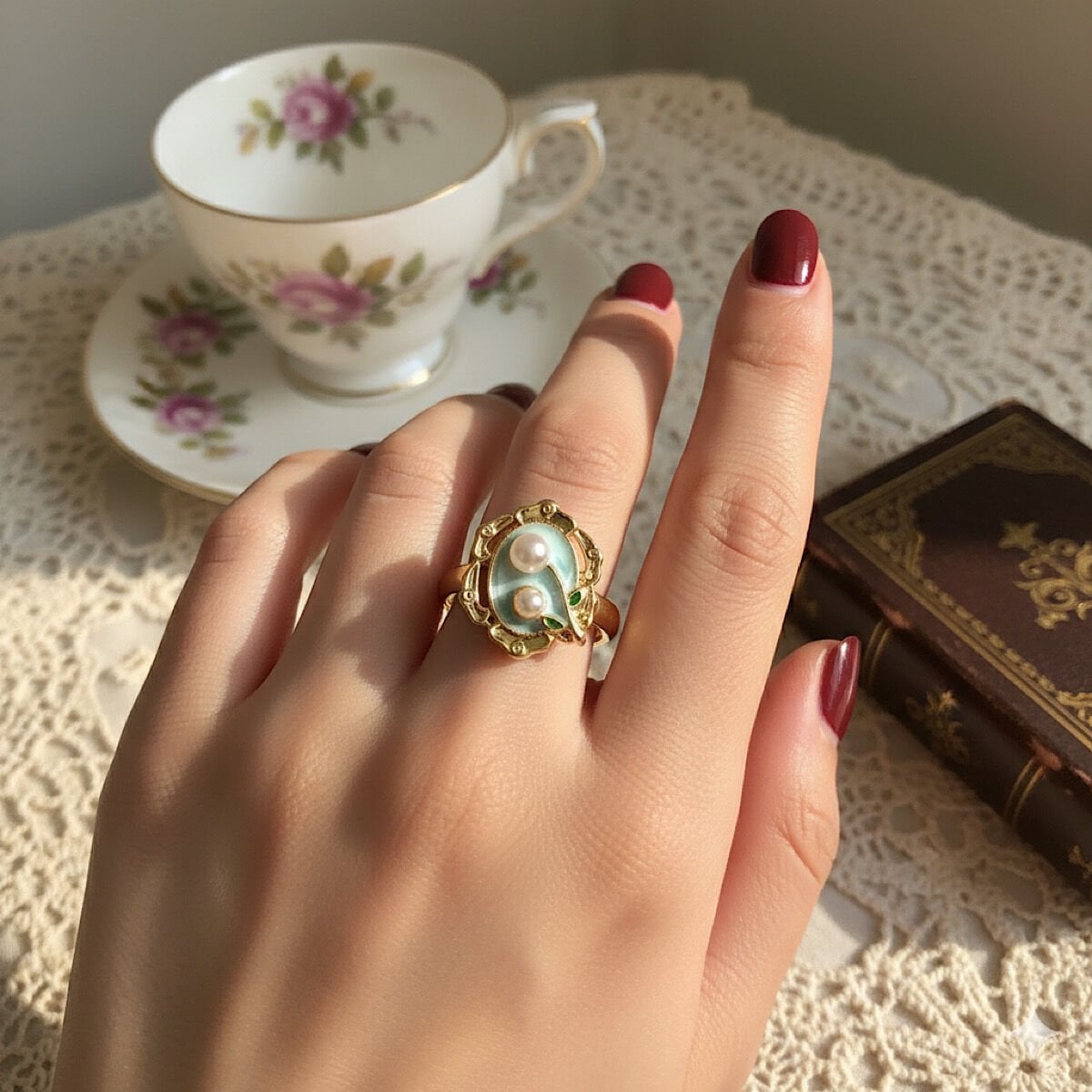 Vintage Çerçeve Tasarım İnci Detaylı Yüzük