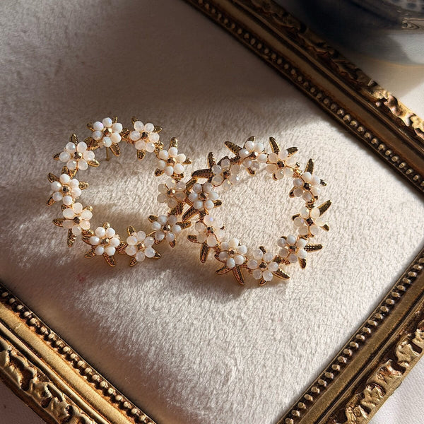 Vintage Çiçek Tasarım Küpeler