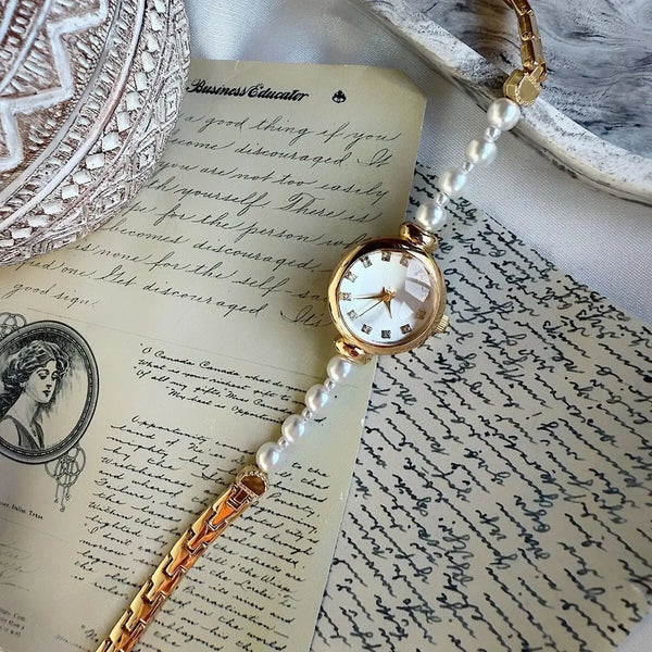 Vintage İnci Kordon Tasarım Saat