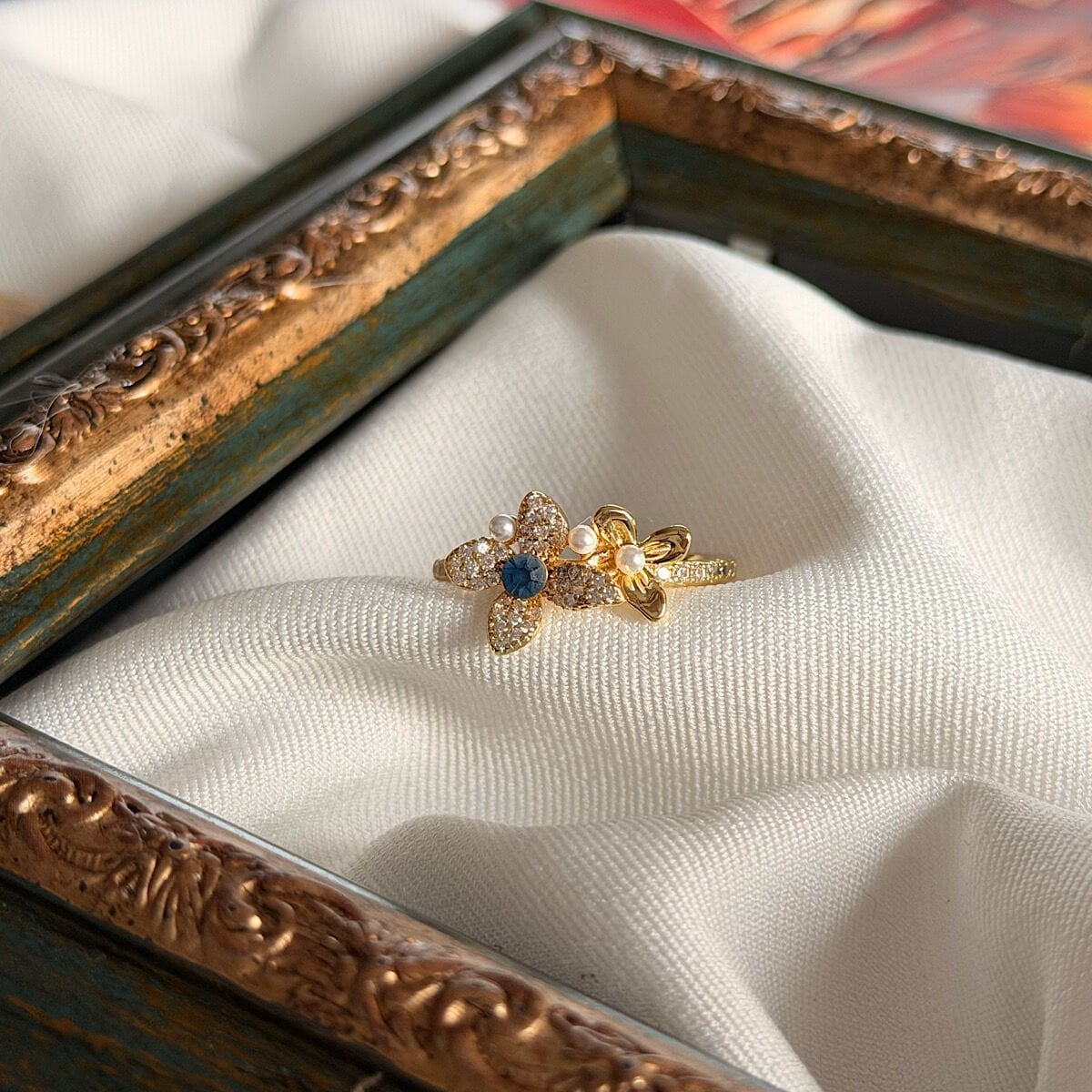 Vintage Mavi Taşlı Zarif Çiçek Yüzük