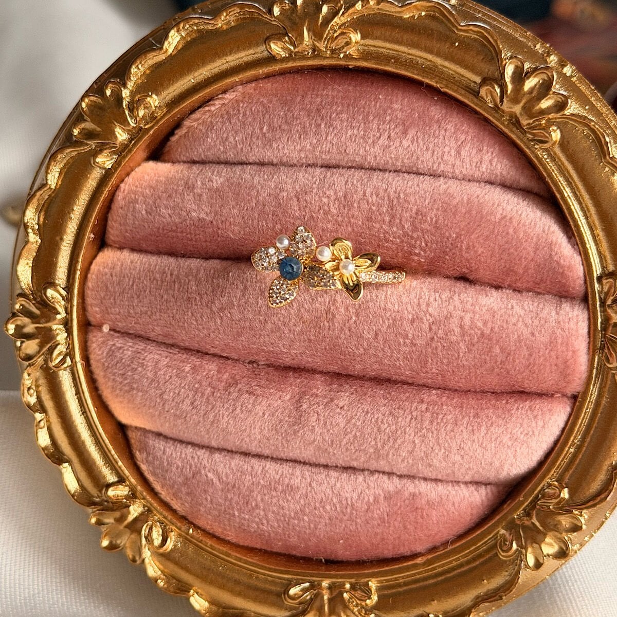 Vintage Mavi Taşlı Zarif Çiçek Yüzük