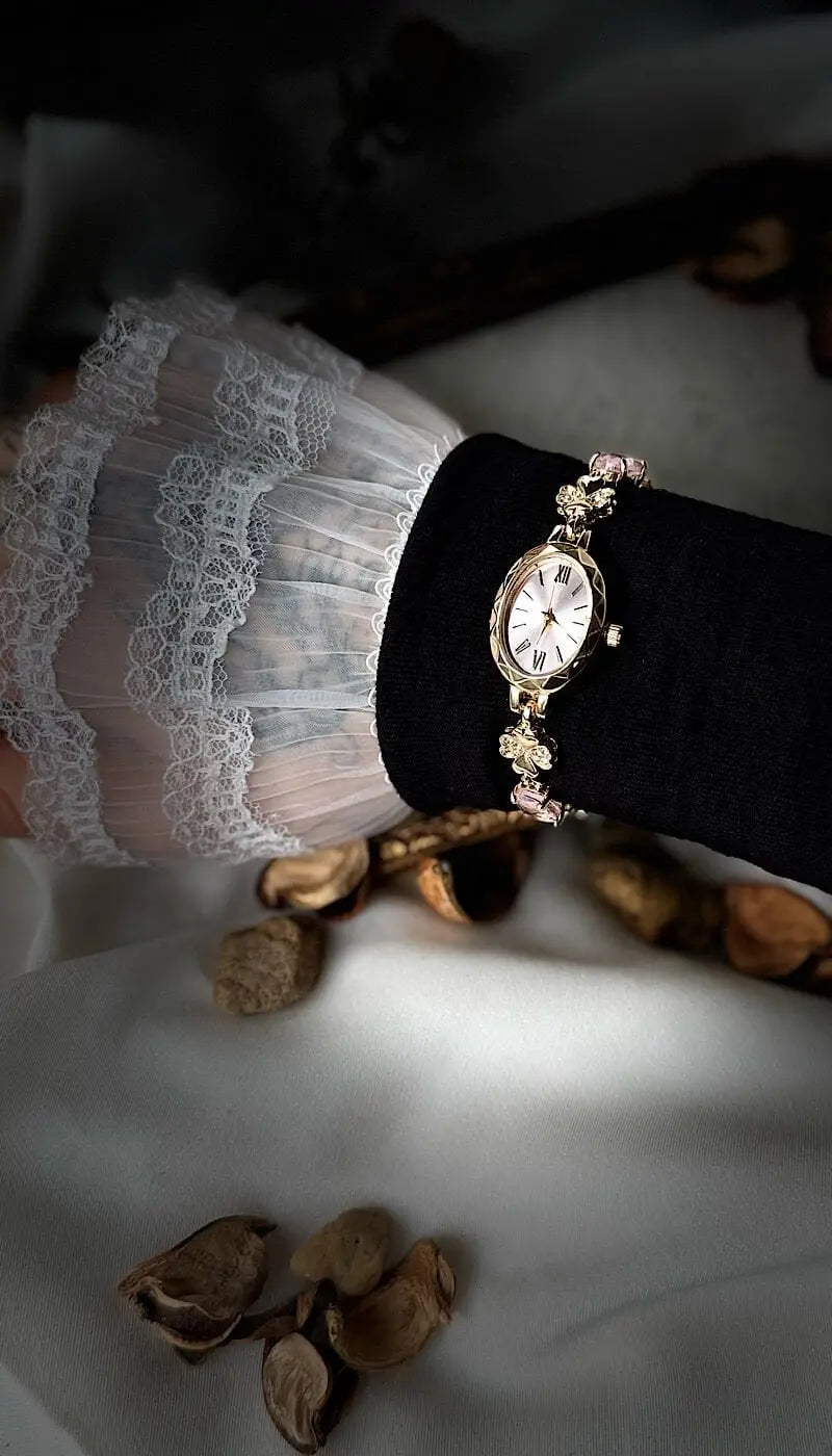 Vintage Renkli Çiçek Oval Tasarım Saat Vintage Aksesuar