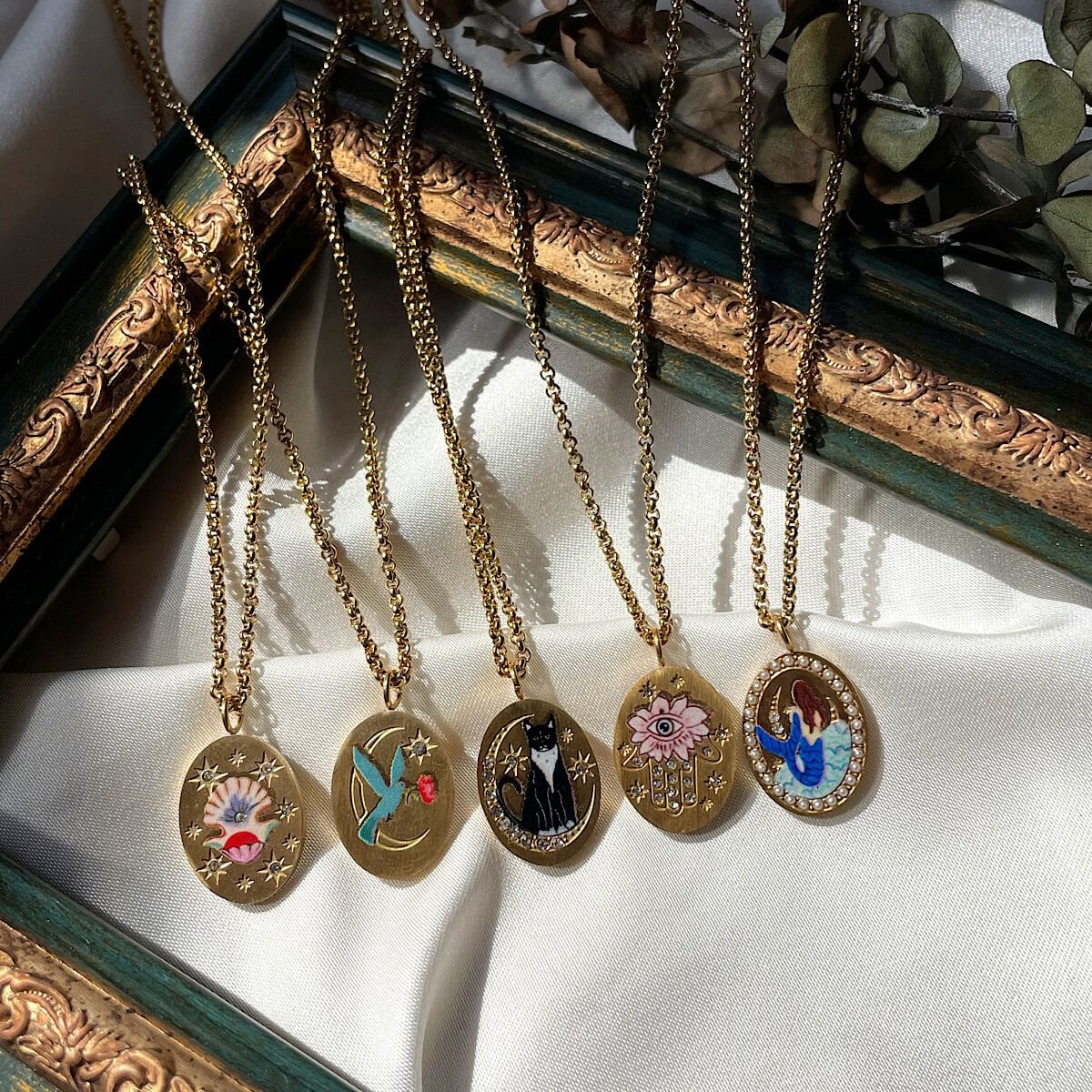 Vintage Tasarım Çelik Kolyeler