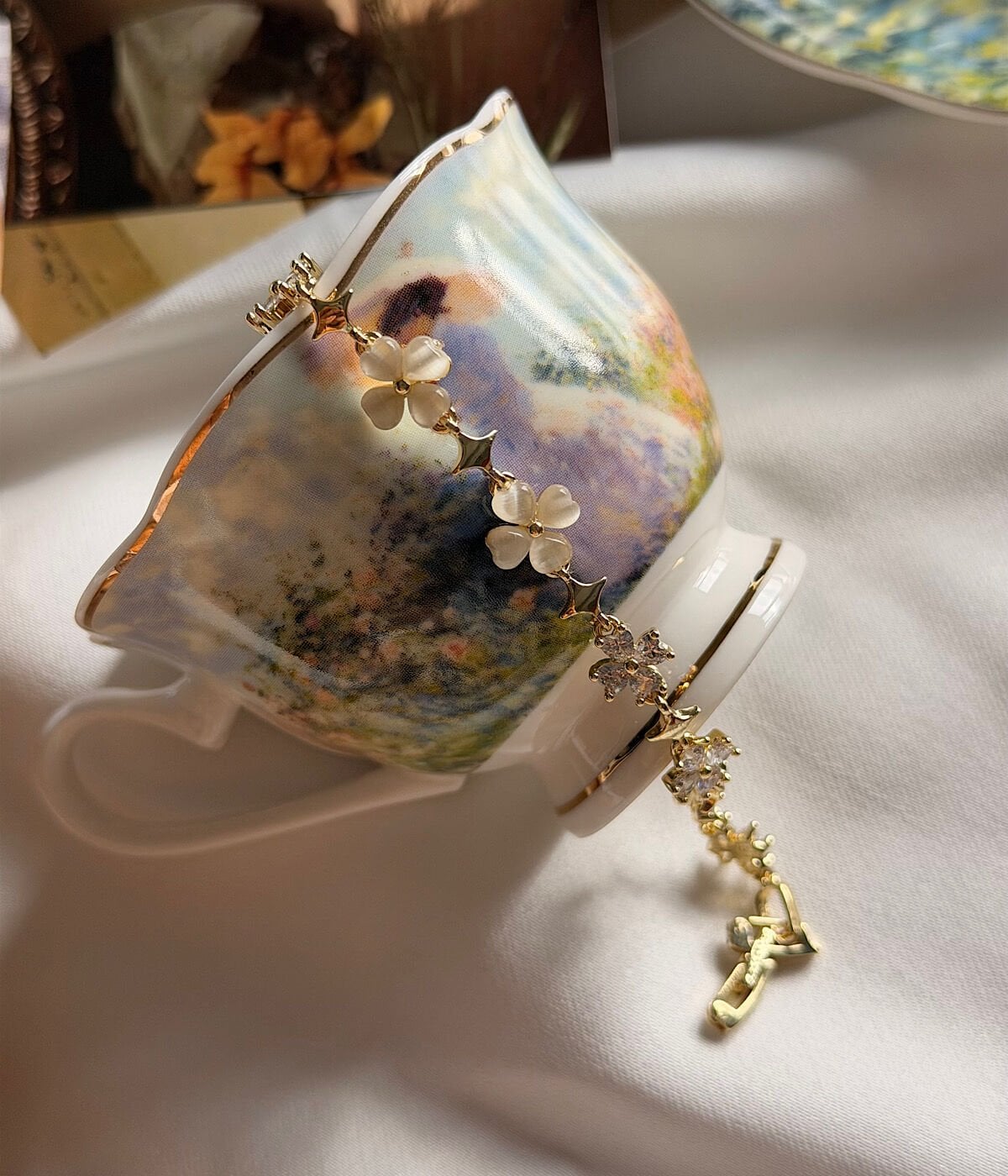 Vintage Yıldız ve Çiçek Motifli Zirkon Taşlı Kadın Bileklik